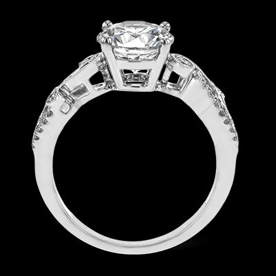 Engagement Ring in 18k Gold with Diamonds