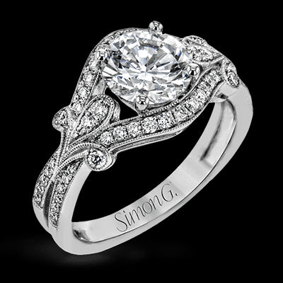 Engagement Ring in 18k Gold with Diamonds