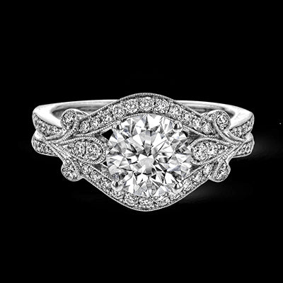 Engagement Ring in 18k Gold with Diamonds