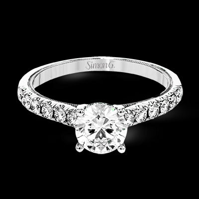 Engagement Ring in 18k Gold with Diamonds