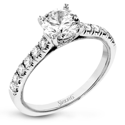 Engagement Ring in 18k Gold with Diamonds