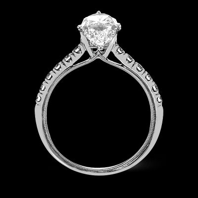 Engagement Ring in 18k Gold with Diamonds